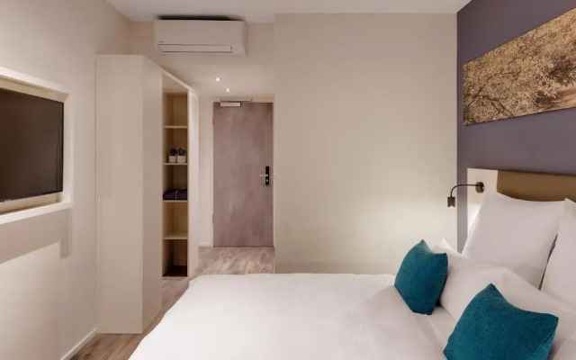 Amper Art Hotel