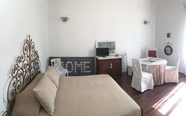 Maru Apartment