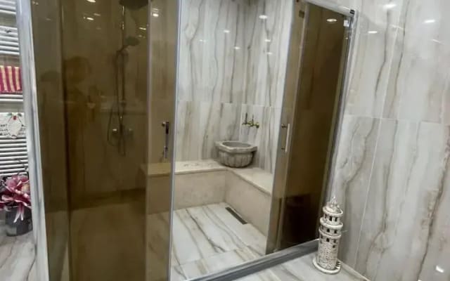 Serene Luxury Villa with Private Pool in Yalova