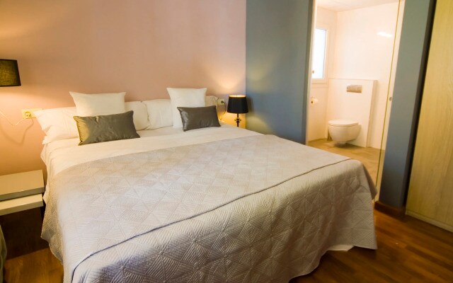 BYPILLOW Villa Lorena