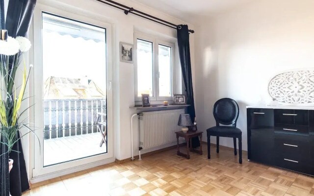 Gemütliches Haus mit Garten und Balkon