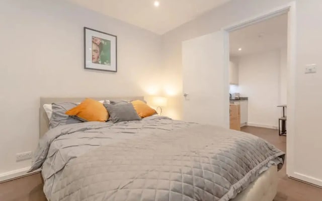 Modern Flat in the Heart of West London