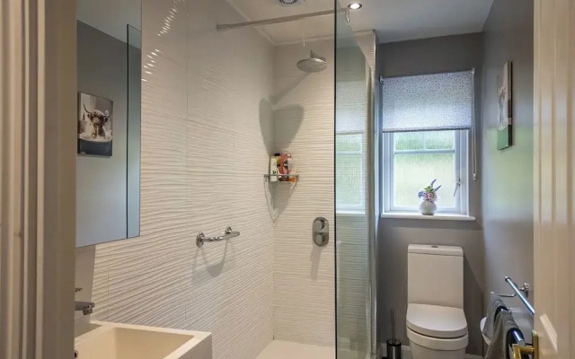 House Sleeps6-garden-petsok-parking-long Stay Disc