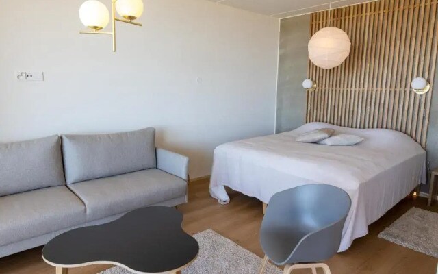 Marina Resort A2
