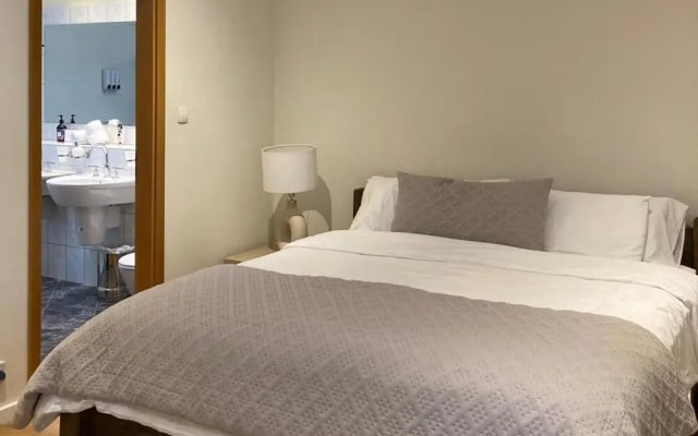 London Luxe Apartment - Central Location