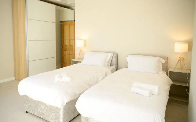 Luxurious Tranquil Four Bedroom Retreat in Buxton