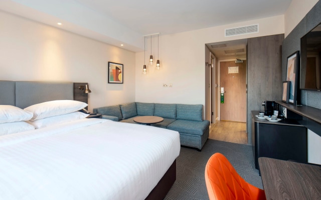 Holiday Inn London Brentford Lock by IHG