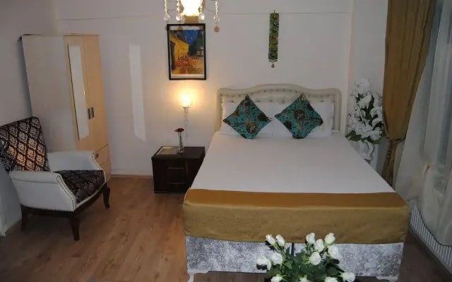 Falcon Suite