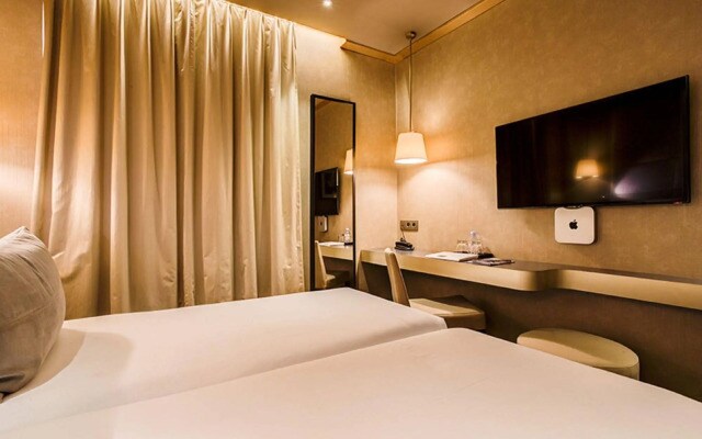 Armoni Hotel