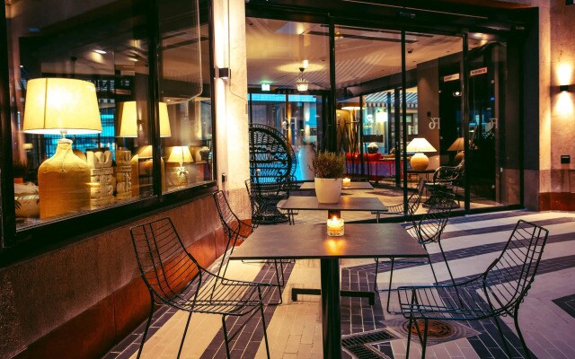 Hotel F6