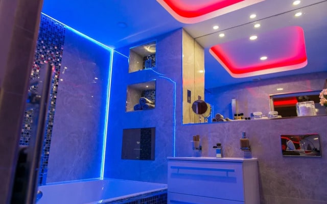 Aphrodite Suites Huddersfield