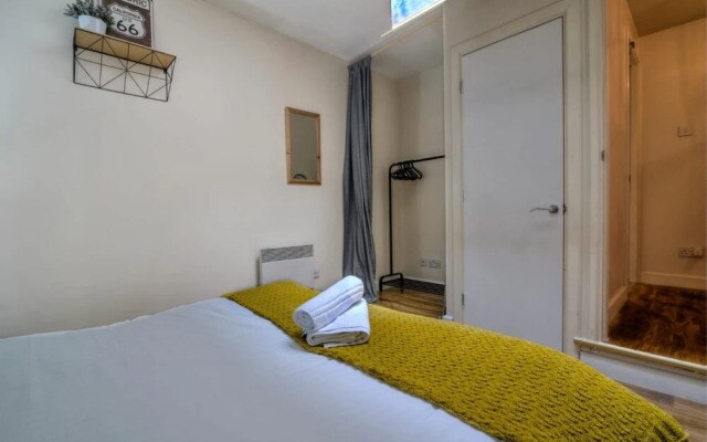 Stylish and Charming City Centre apt for 6