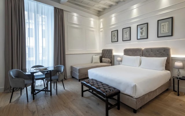 Palazzo Goldoni Condotti Collection