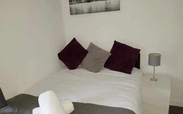 Barnfield Place
