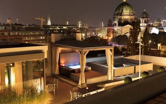 Monbijou Penthouse by Suite.030