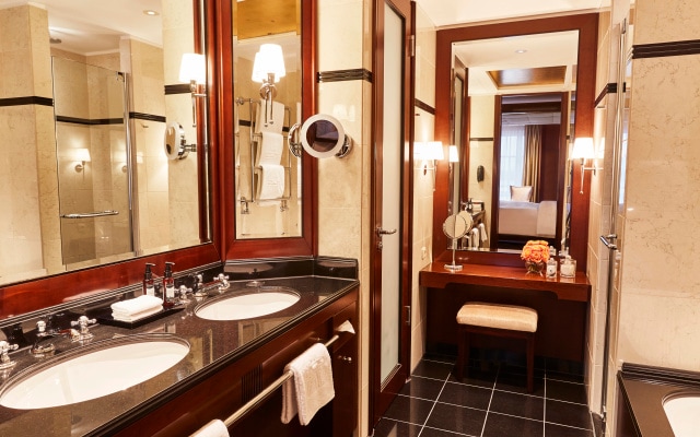 Отель Adlon Kempinski