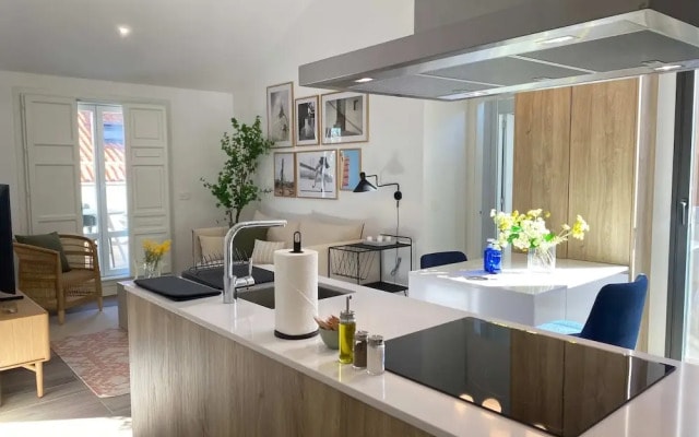 w Dreamy 1BR With Terrace in Chueca