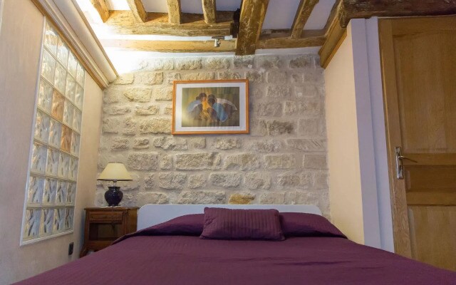 Saint Germain des Prés Apartment