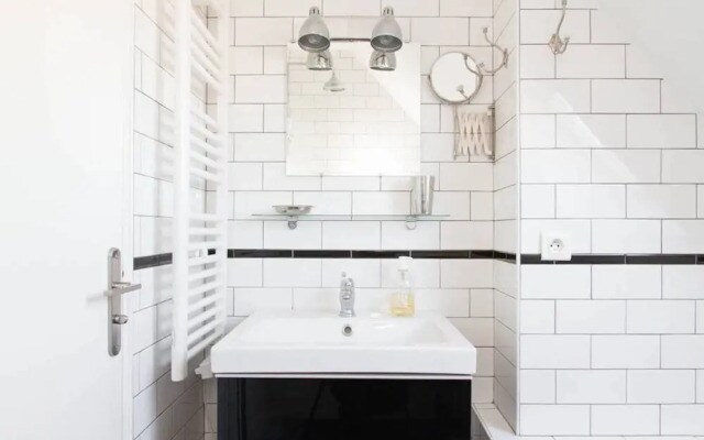 Central Paris - City Views Apartment