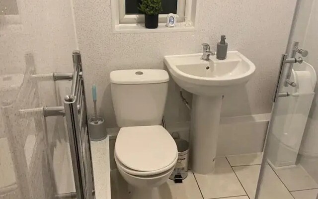 Remarkable 3-bed House in Liverpool
