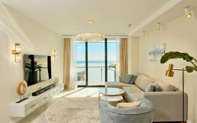 Sun Apartments АК Карат 17