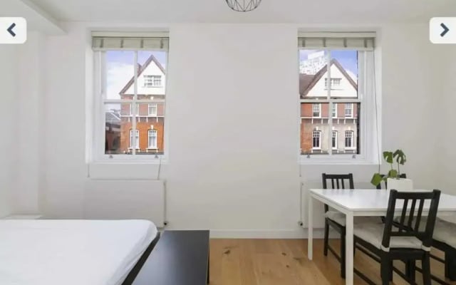 Contemporary Studio Near Spitalfields Market