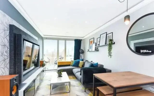 Londonaprt/1bed/balcony/gym/tv/wifi