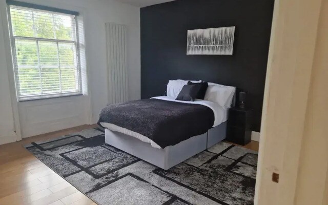 NEW! Grimsby Central, Spacious, 2 Bedrooms