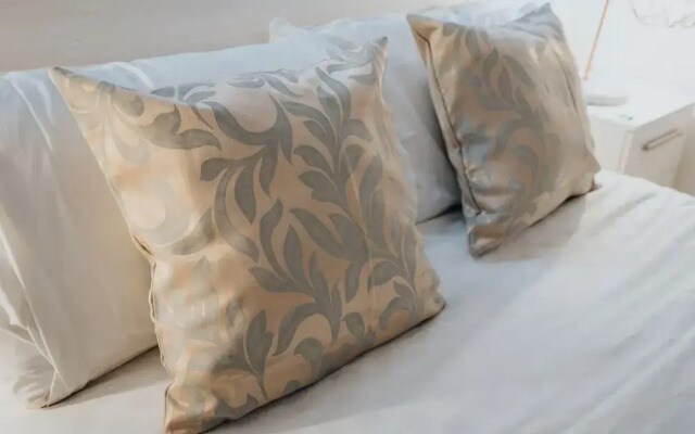 Sweeting Suites - Luxury Apartments