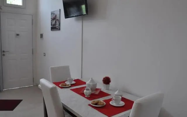 GS Holiday House