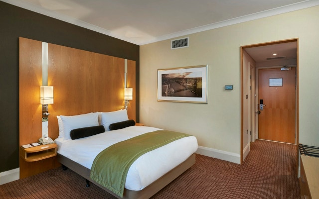 Crowne Plaza London Ealing by IHG