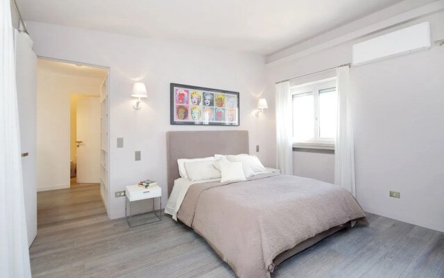 Crispi Luxury Apartments with Terrace - My Extra Home