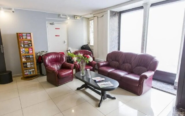 Hipotel Paris Montmartre