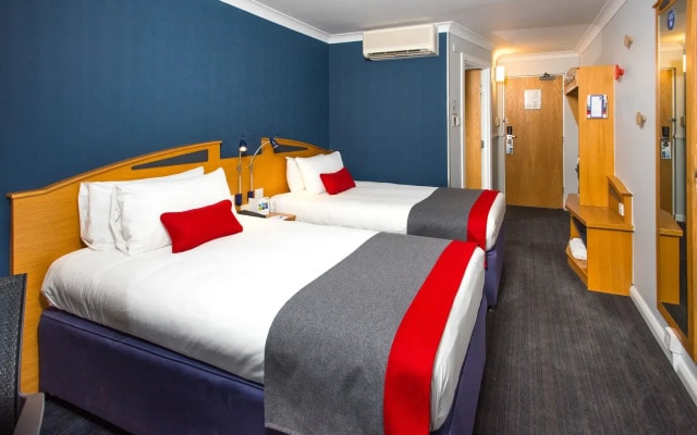 Holiday Inn Express East Midlands Airport by IHG