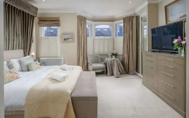 Veeve - Fulham Victorian
