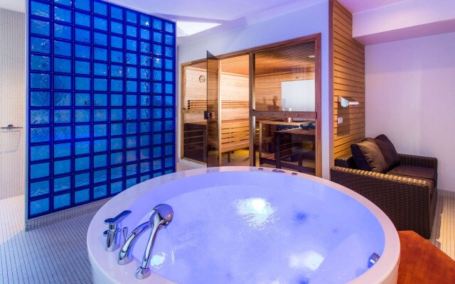 Отель Park Inn by Radisson Central Tallinn