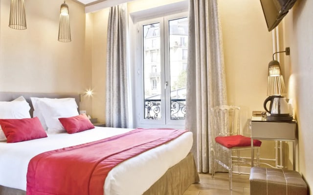 Hôtel Eiffel Segur