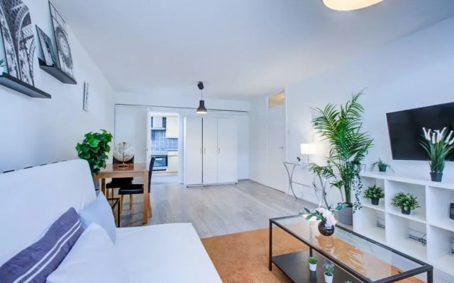 Kilburn Private Family Apartment
