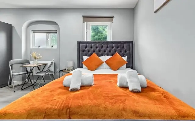 Cozy Ensuite Room In Feltham Hearthrow London Tw13