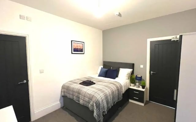 Chantry Suites by SA Stays
