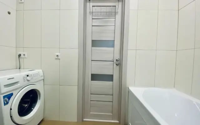Гостим Посуточно на улице Фармана Салманова 6