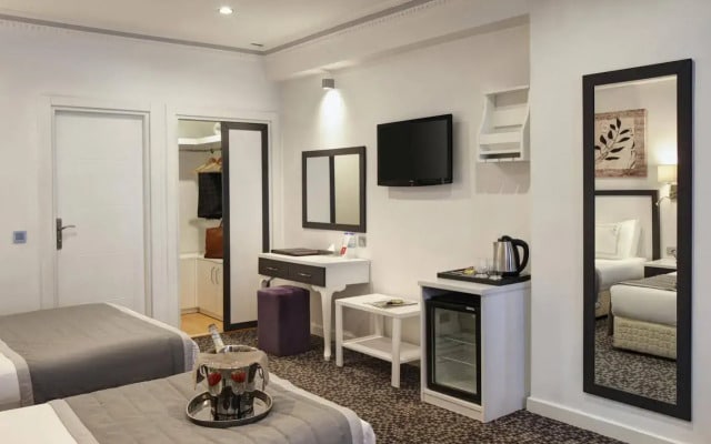 Skalion Hotel