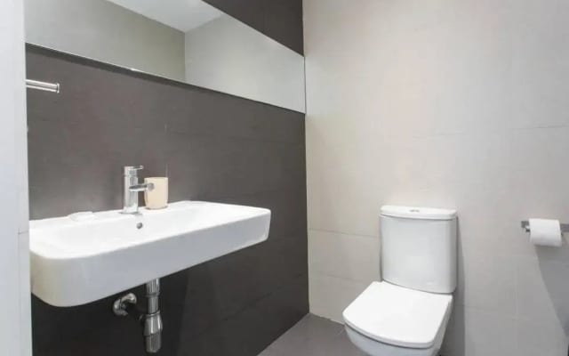 4bedroom apartment with a balcony in Las Ramblas 3 2
