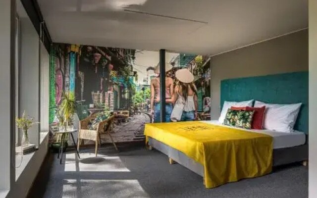 Botel Marina