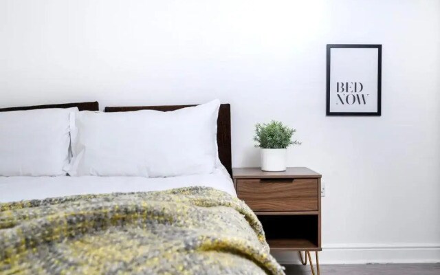 Modern 2 bed apartment in Croydon