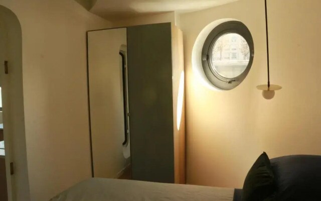 Studio très cosy - indépendant dans une péniche - Paris 16
