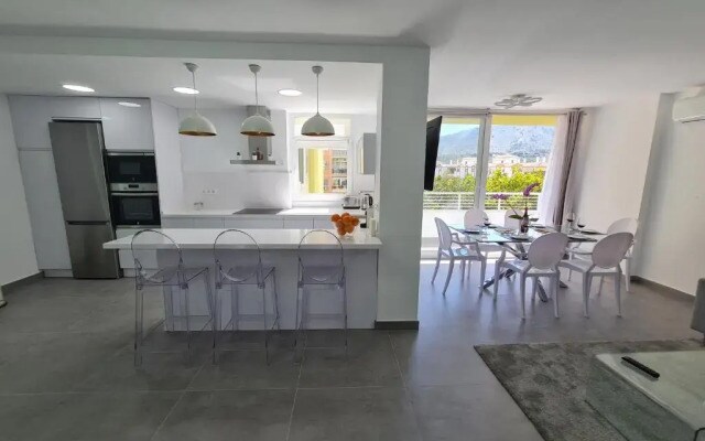 Modern 3 Bedroom Luxury Apartment in Torremolinos