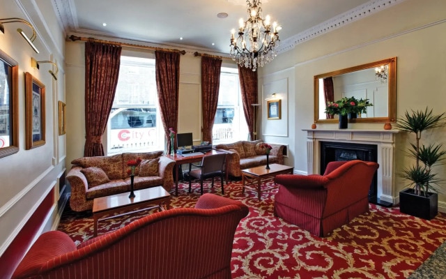 Lancaster Hotel