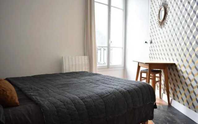 Stylish and Modern Apartment in Le Marais