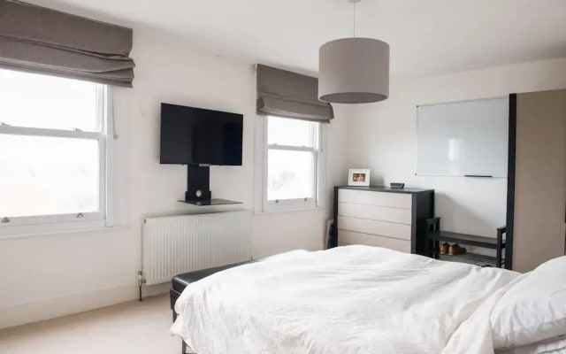 Cosy Two Storey 1 Bedroom Flat in Battersea